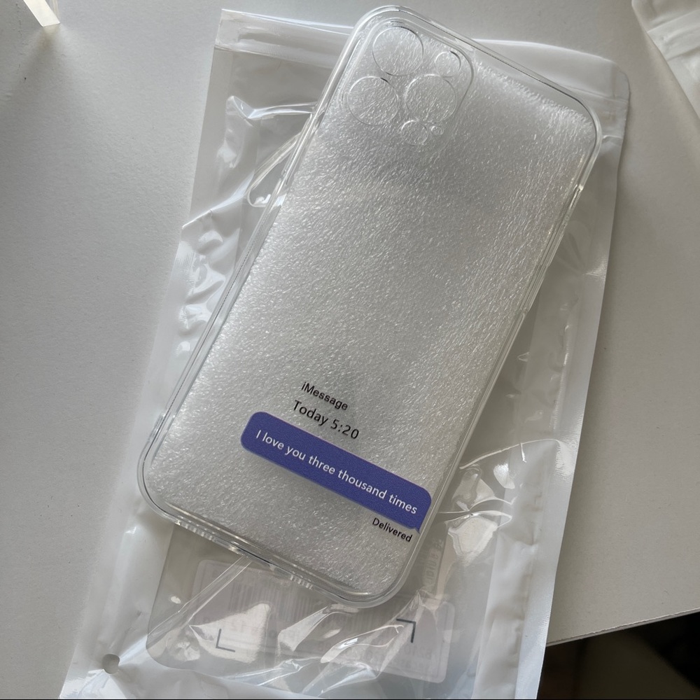 iPhone 12 case - Picture 4 of 4